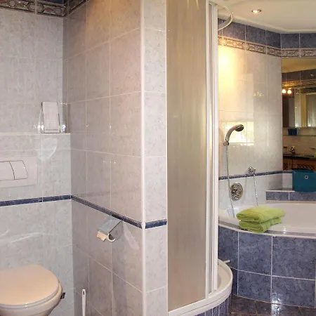 Holiday Home Monz - Pfd205 Semesterbostad